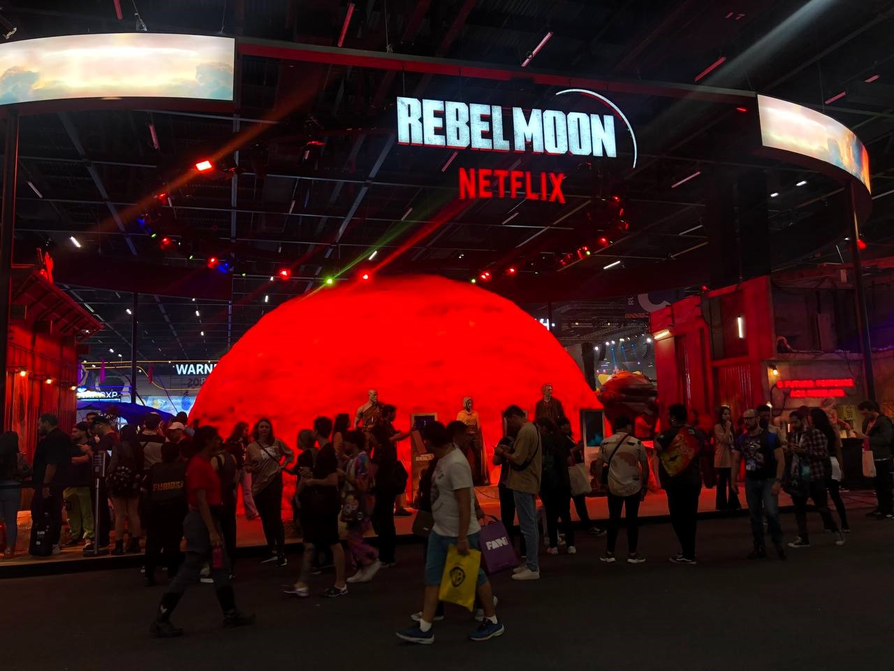 Netflix entrega tudo para os fãs brasileiros na CCXP com a primeira  exibição mundial de Rebel Moon, nova franquia de Zack Snyder - About Netflix