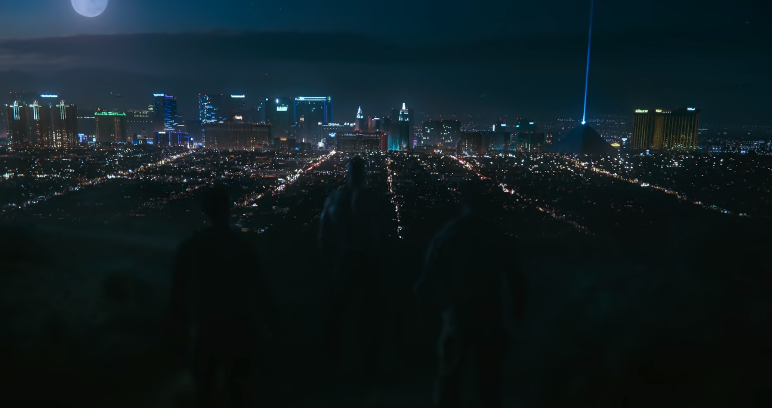 Pirâmide Luxor ArmyVerso Feixe de Luz